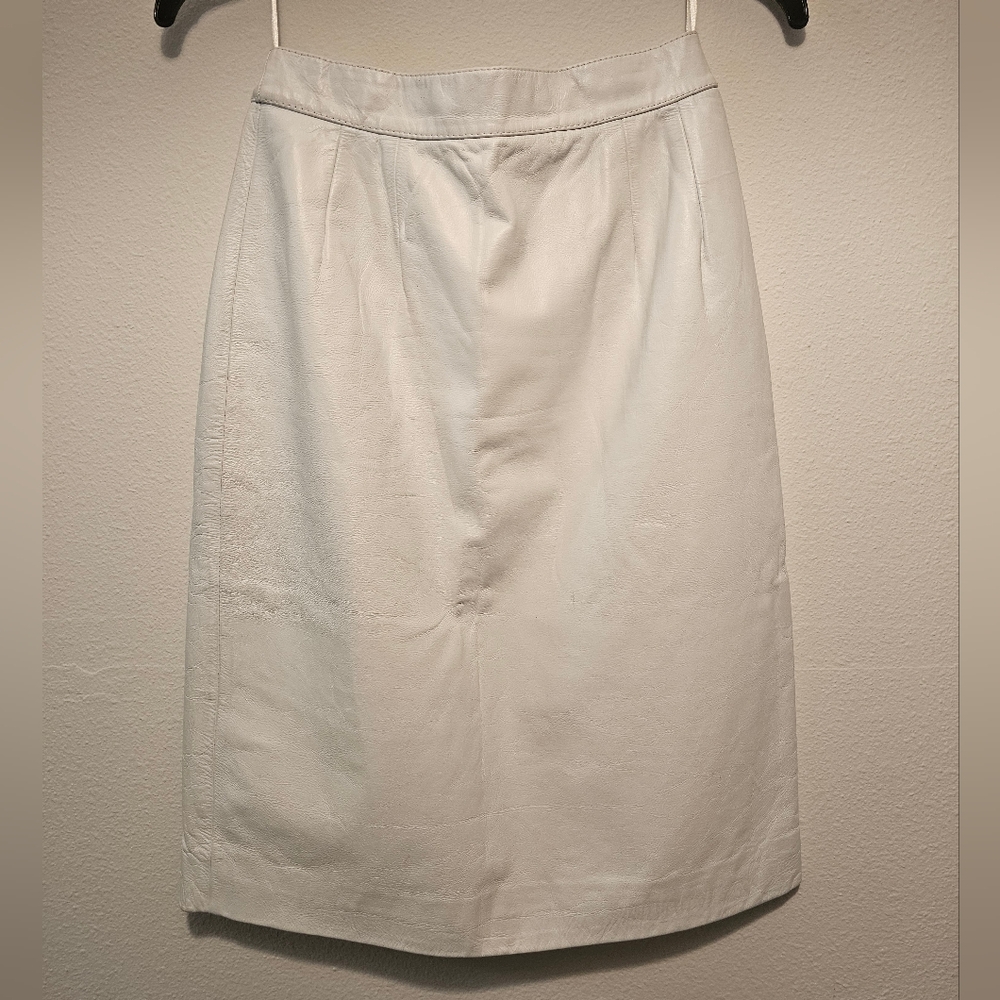 VINTAGE WILSON WHITE LEATHER SKIRT
